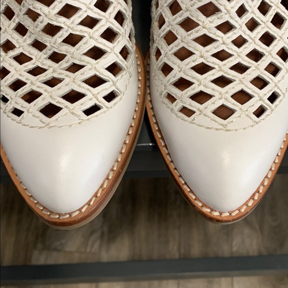 Jeffrey Campbell Taggart White Laser Cut Out Booties size 6.5 - Picture 8 of 8